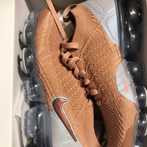 Nike Air Vapormax Flyknit 2